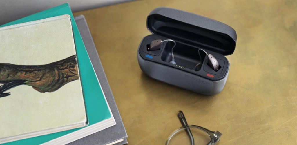 ReSound Hoergeraet Mit Ladebox